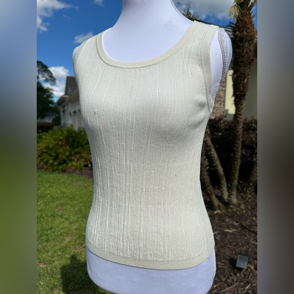 NWT🌷LOFT Cream Sweater Tank Top